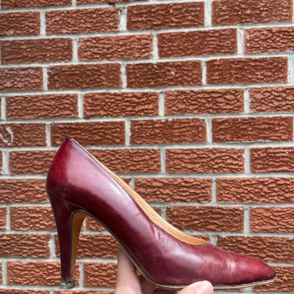 Gucci Vintage Burgundy Leather Pumps